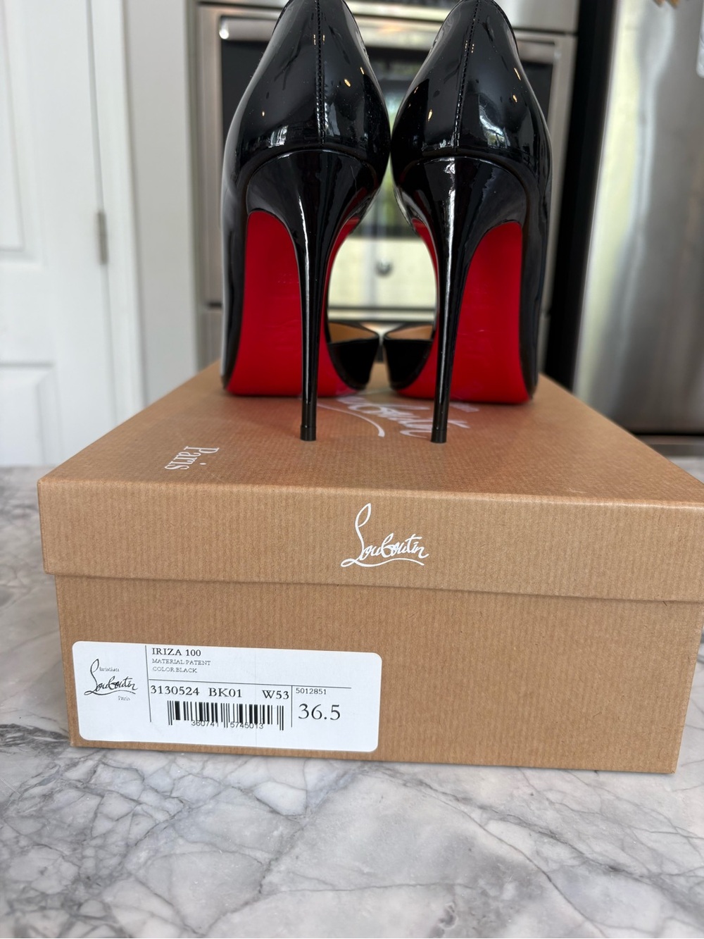 Christian Louboutin Black Patent Pointed Toe Pumps with Red Soles Like New - Picture 3 of 6